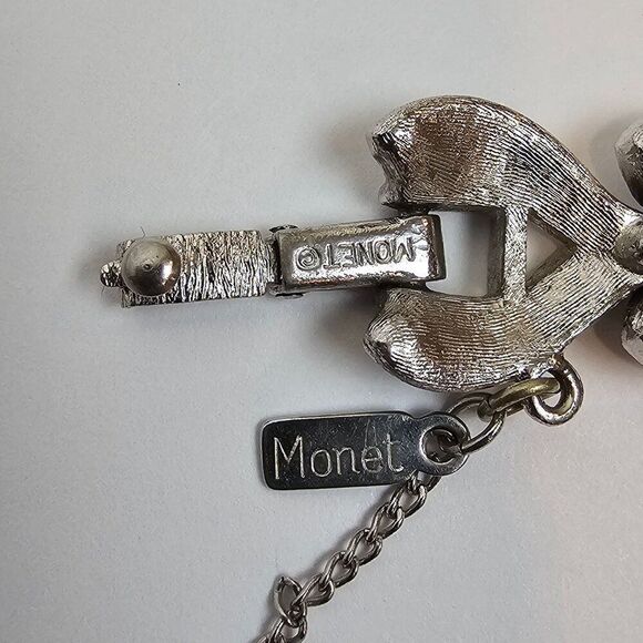 Vintage Monet Silver Tone Textured Open Heart Link Bracelet Safety Chain MCM - Picture 7 of 12